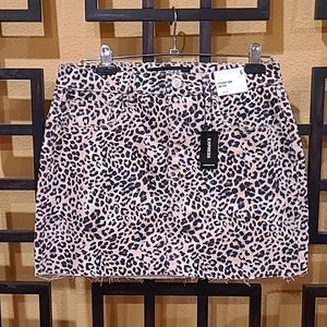 Leopard Print Straight Mini Mid Rise Skirt